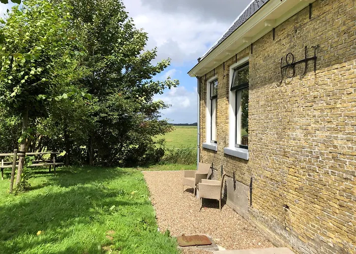 Farmhouse Okkingastate